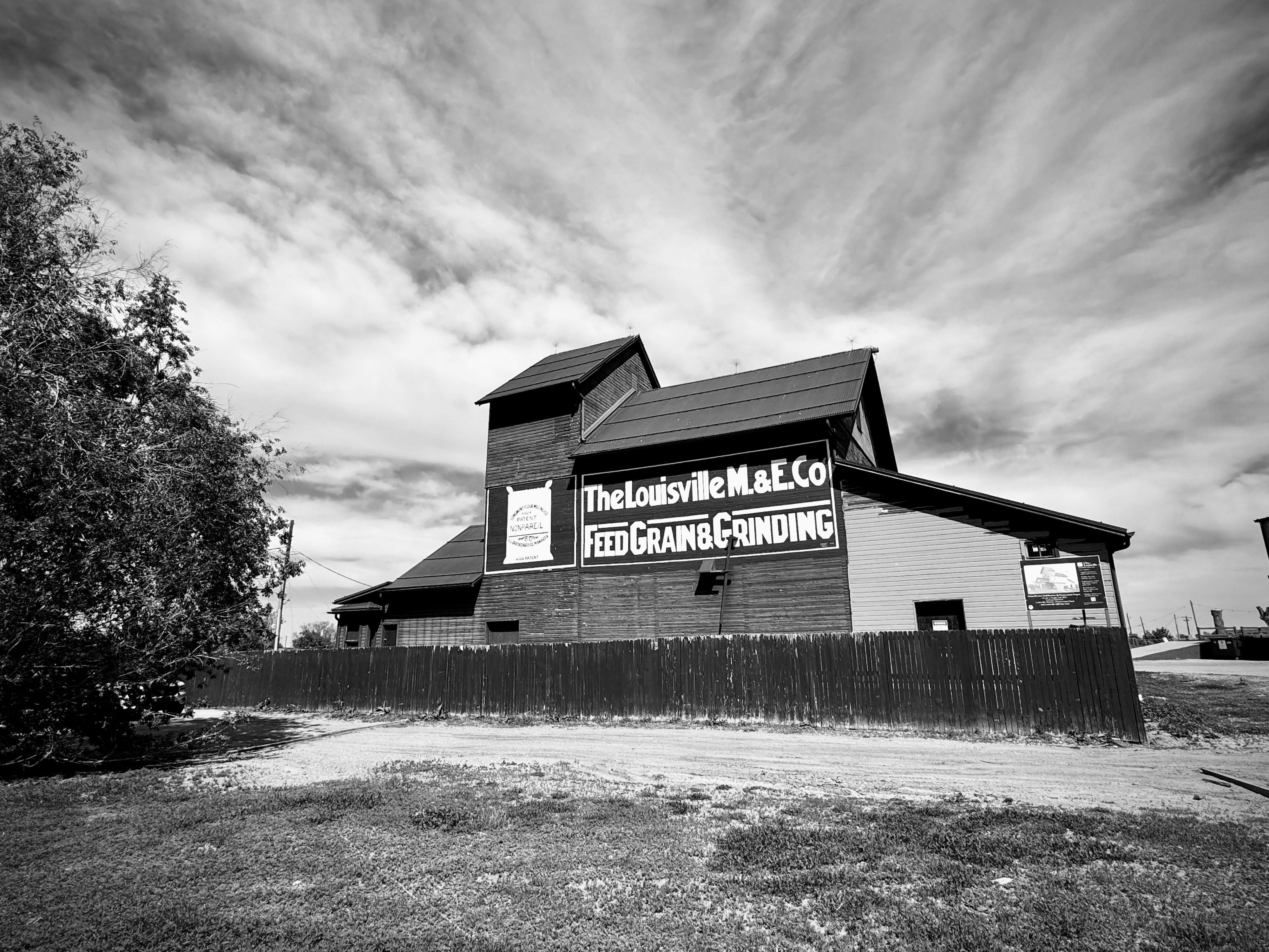 BuildingFront_052025_BW_6735.jpg