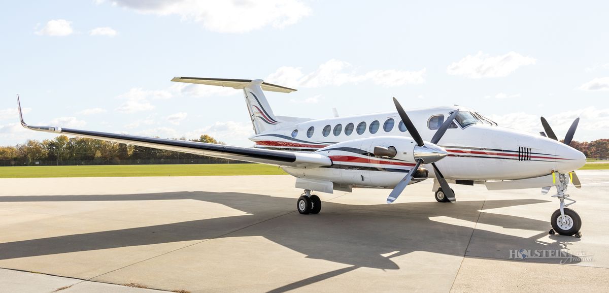 2002 King Air 350 - FL-355 - N685BC - Ext - RS Front View RGB.jpg