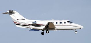 2005-Hawker-400XP-RK-409-N120QS-In-Flight-Web1.jpg