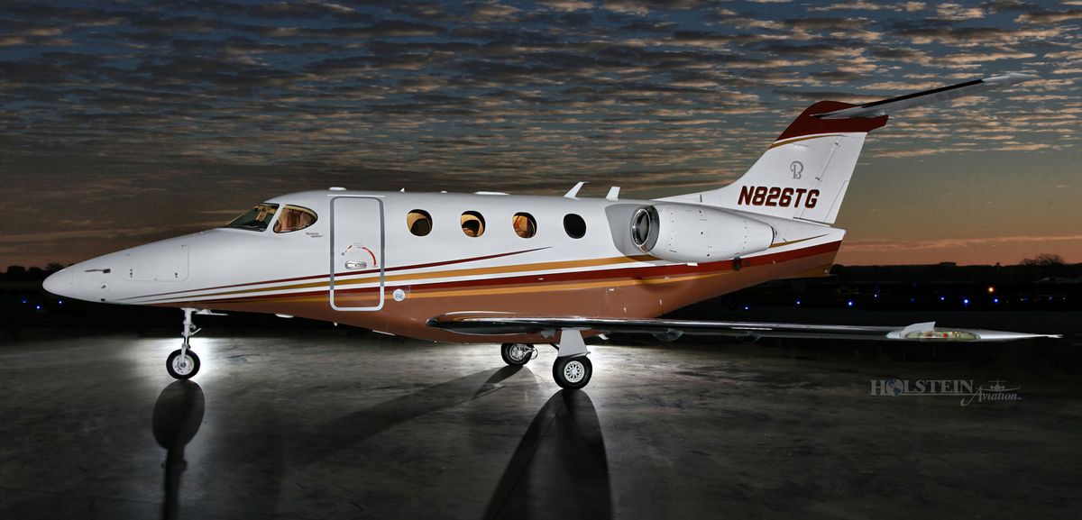 2009 Premier lA - RB-258 - N826TG - Ext - LS View 2 RGB.jpg
