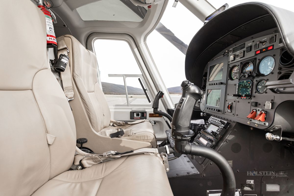 2011 Bell Helicopter 427 - SN 56084 - N437ML - INT - Cockpit RGB.jpg