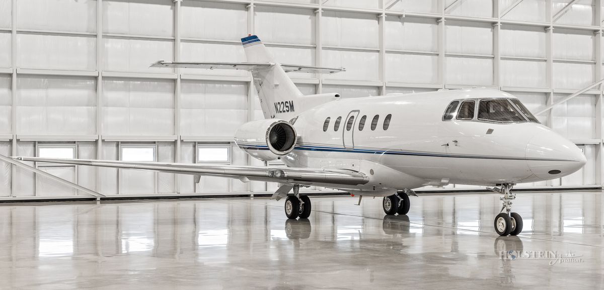 2004 Hawker 800XP - 258655 - N22SM - Ext - RS Front View RGB.jpg