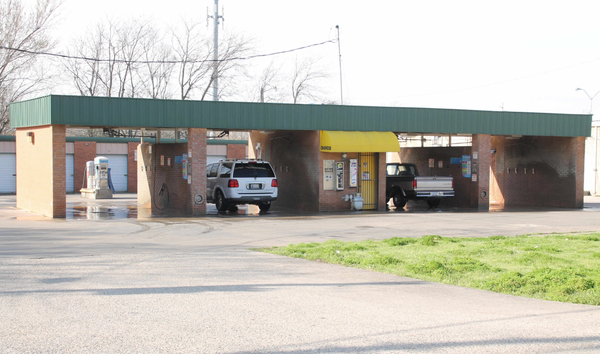1502 Castle Dr CW pic 5_wash.jpg