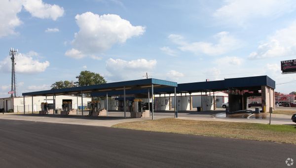 Sudz Car Wash Photo.jpg