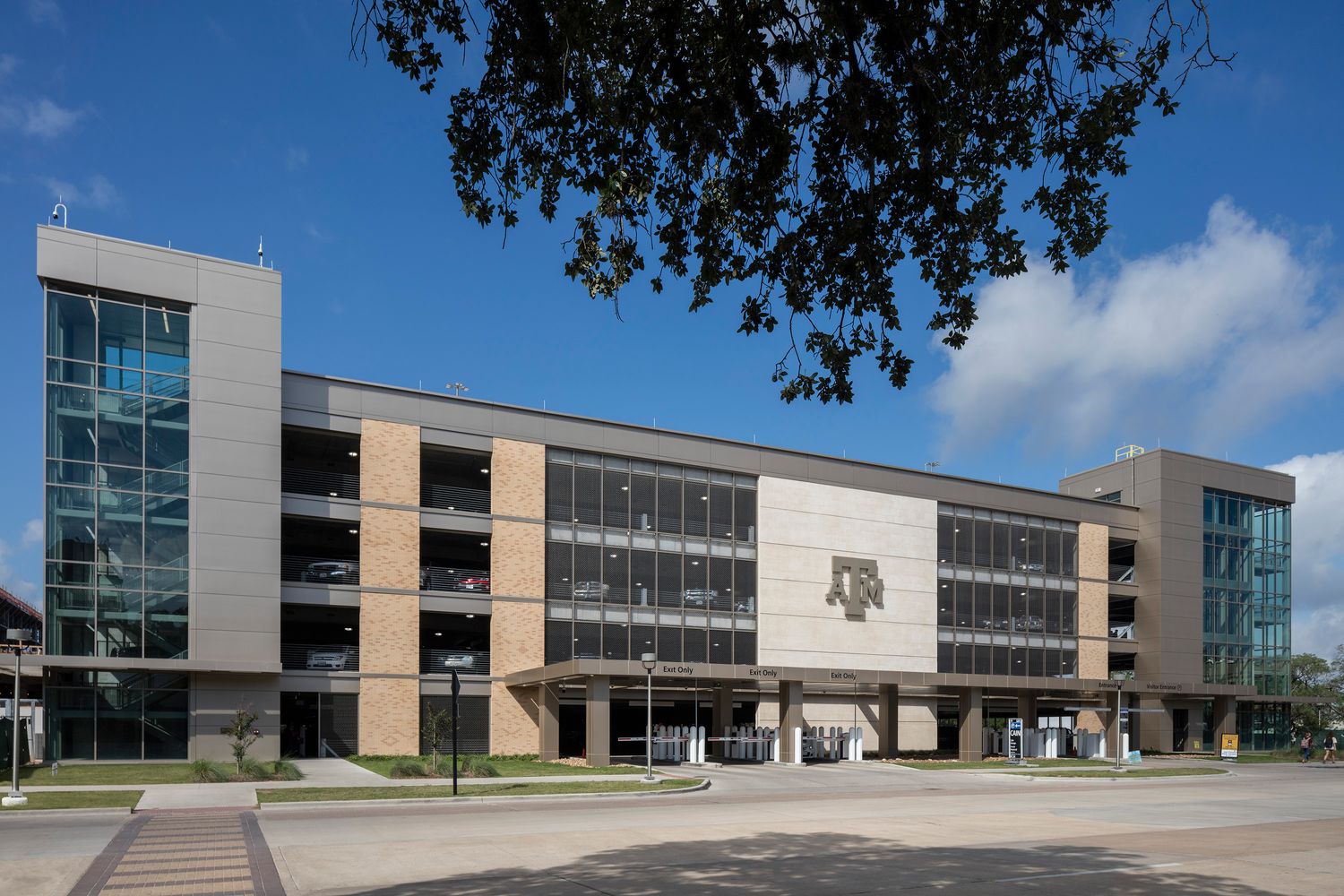 Gene Stallings Blvd. Garage at Texas A & M University