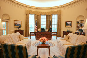 OvalOfficeReplica_NARA and George W Bush Presidential Center.jpg