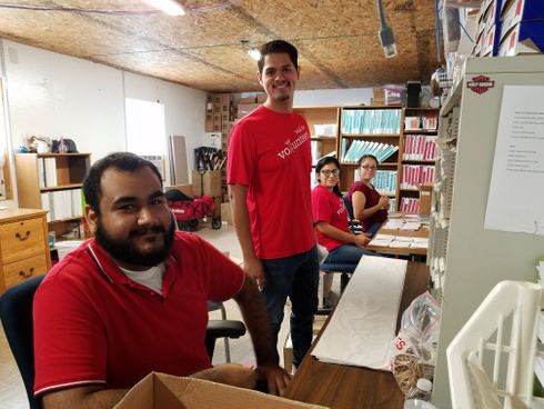 Wells Fargo Volunteers 9.21 (15).jpg
