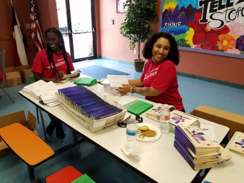 Wells Fargo Volunteers 9.21 (7).jpg