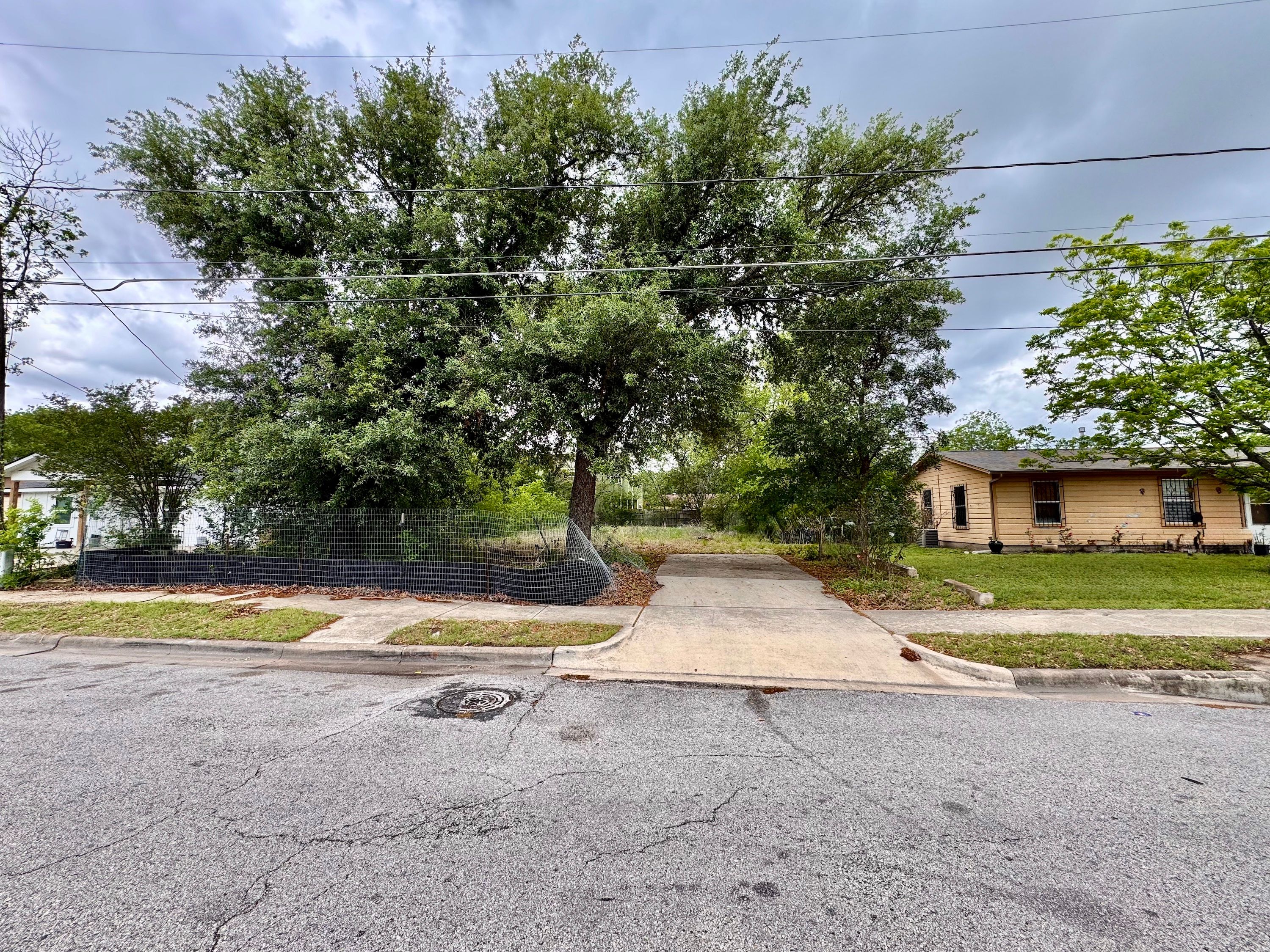 6201 Club Terrace IMG_7175 (1) 3000x2250px.jpeg