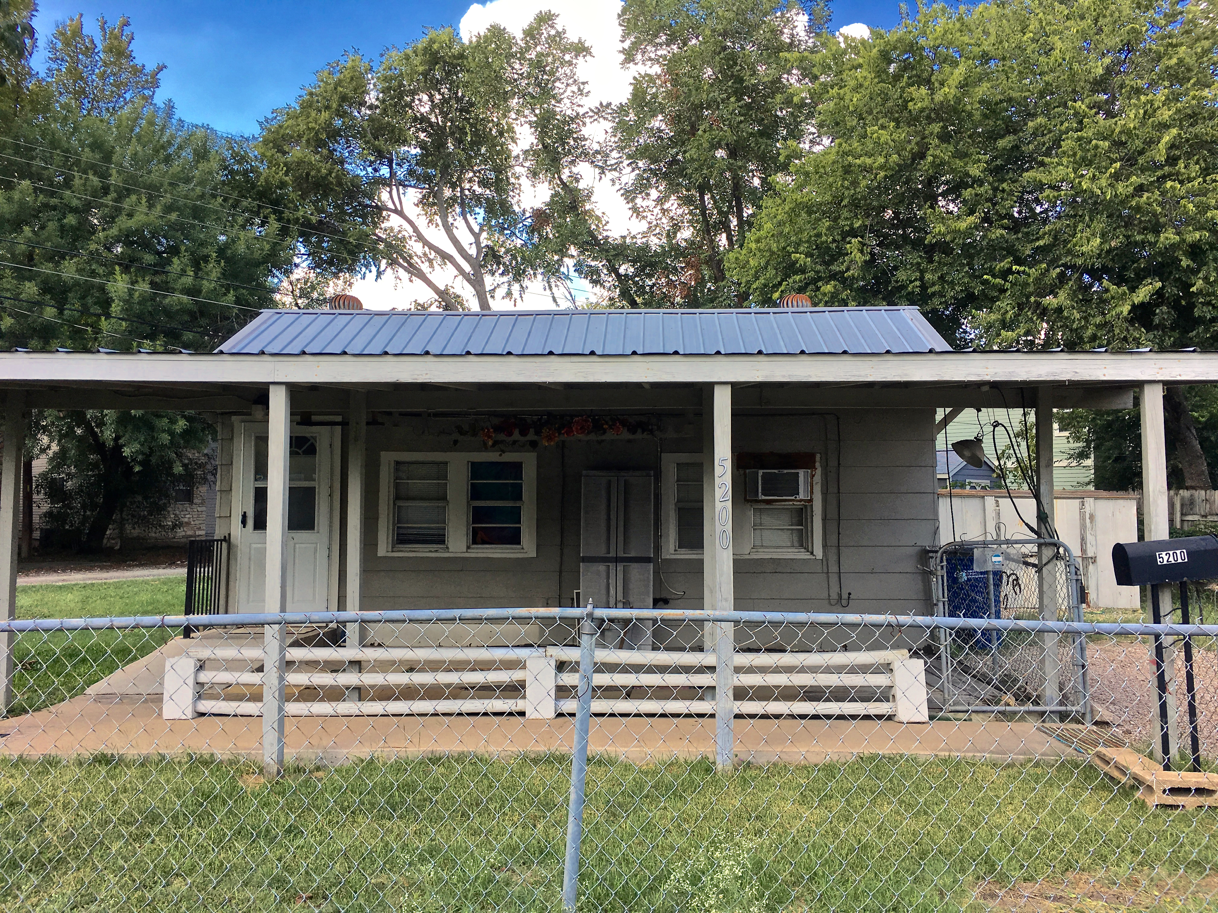 5200 Bruning Exterior Front (IMG_0164).jpg