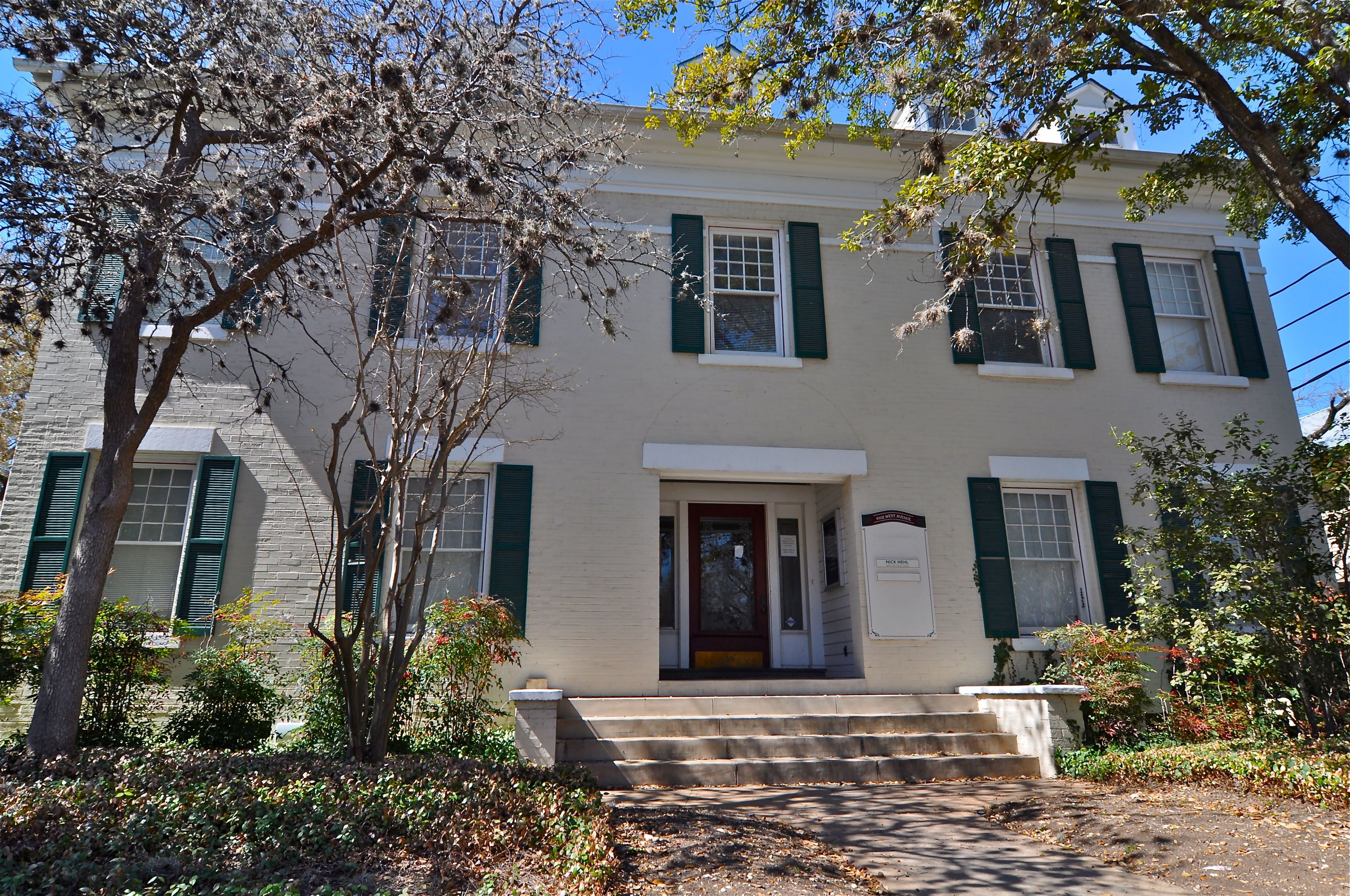 1002 West Ave (edit DSC_0498).jpg