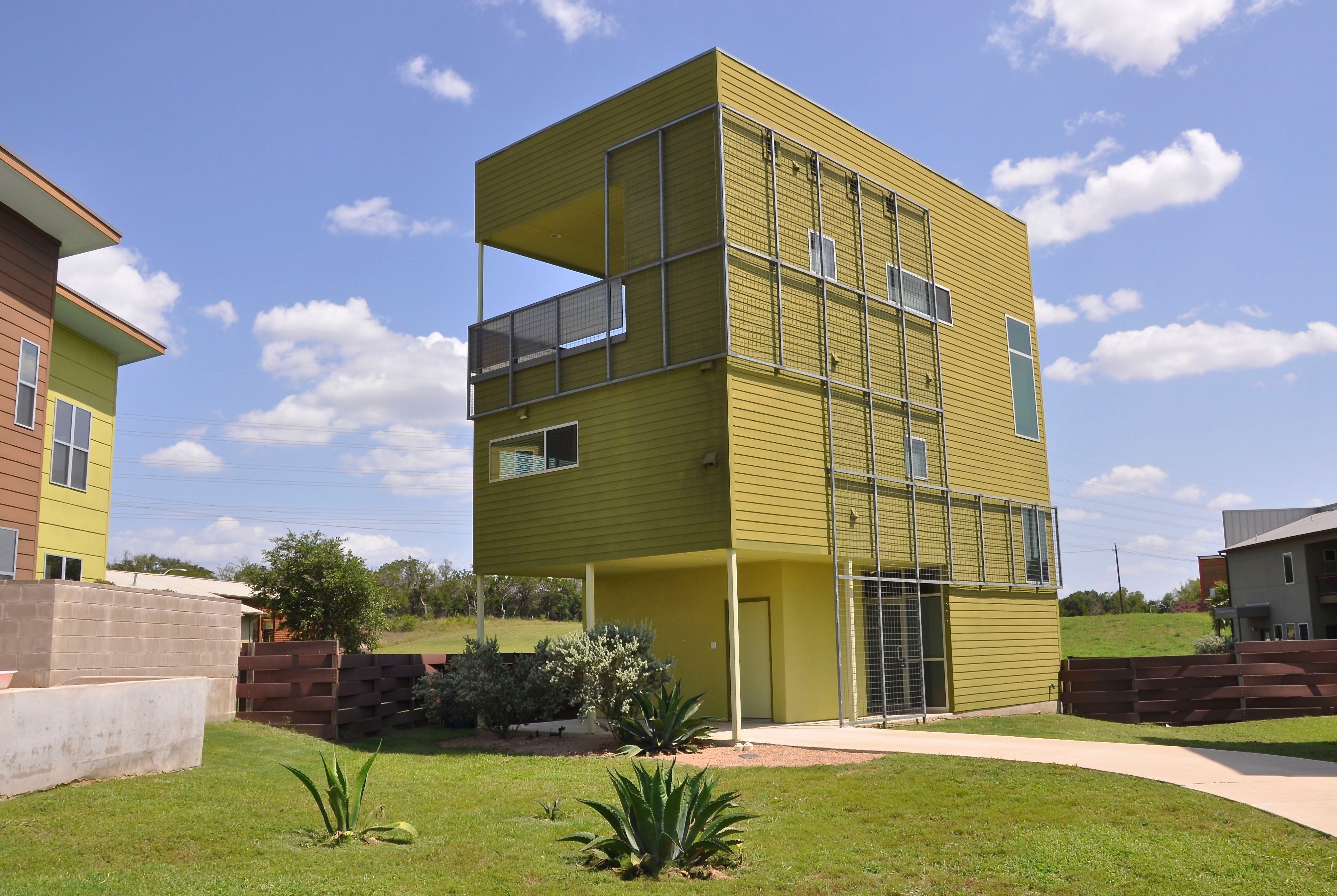 5525 Agatha Exterior Full (edit DSC_1261).jpg