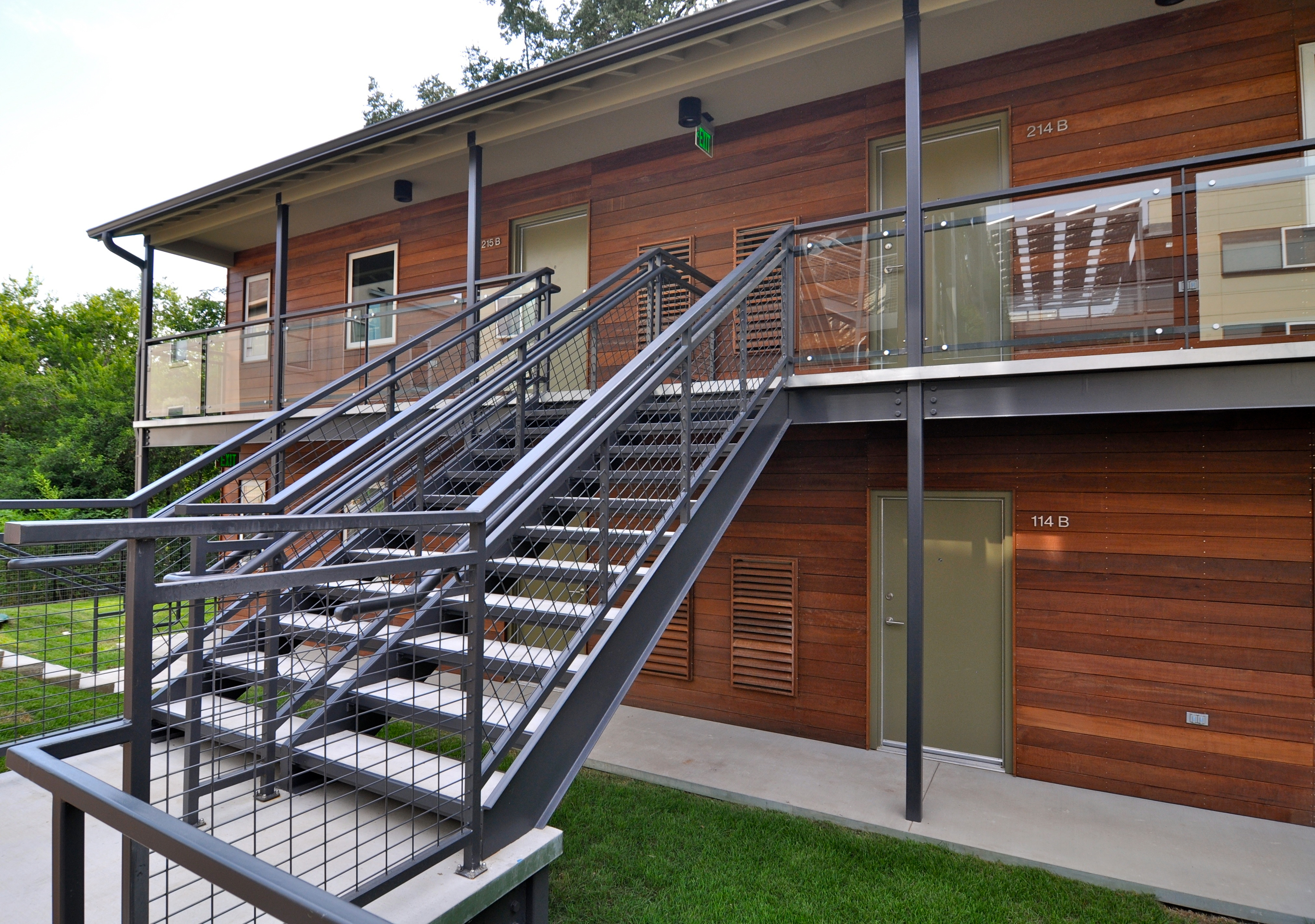 904 Exterior DSC_1440.jpg