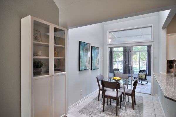 14900 Yellowleaf Dining DSC_0434.jpeg