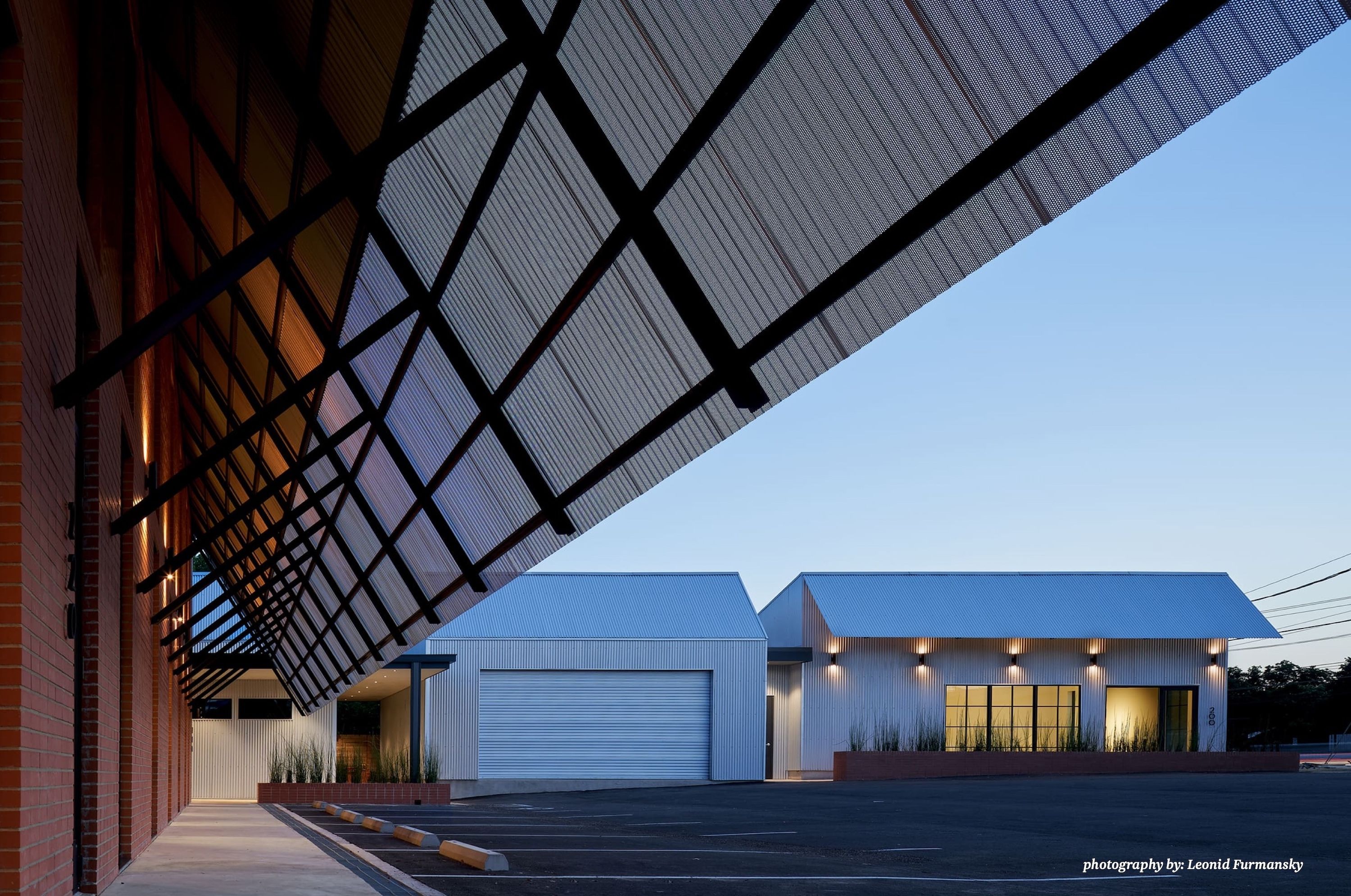 5609 S Congress - Leonid Furmansky IMG_8430 Image 3000x1990px.jpg