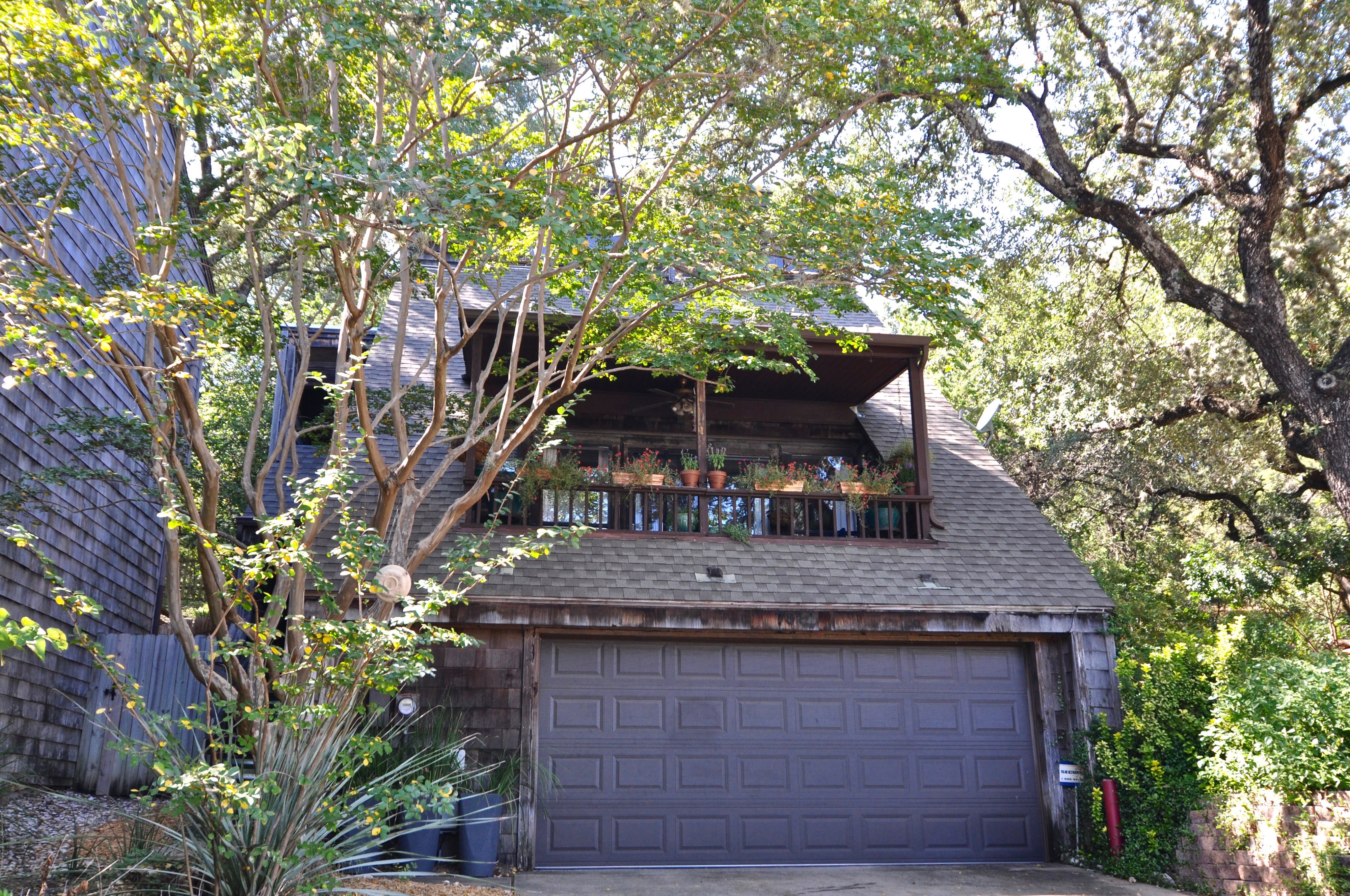 7322 Cave Hollow Exterior 2 (edit hi DSC_0661).jpg