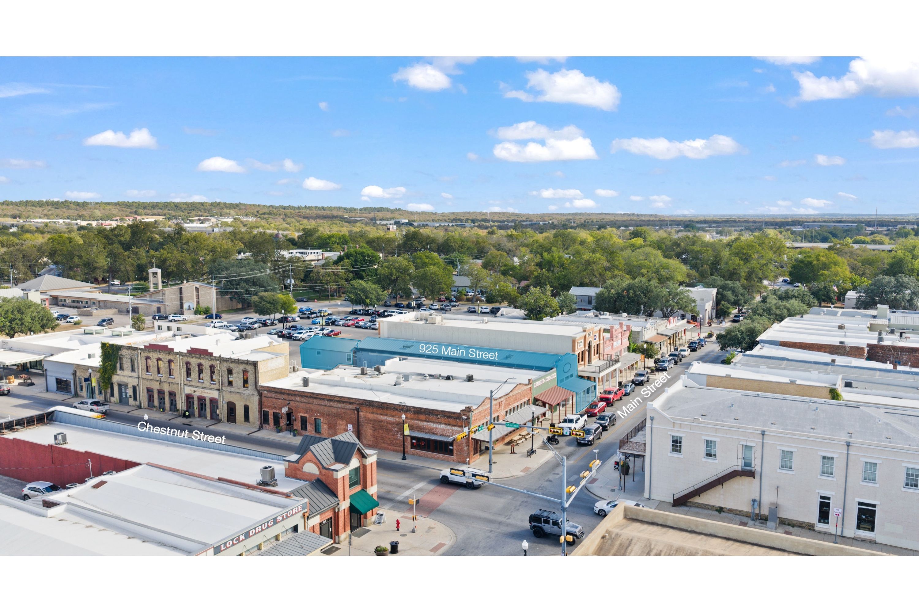 64-print-925 Main Bastrop Bldg Image 3000x2000px.jpg