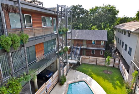 904 Exterior DSC_1447.jpg