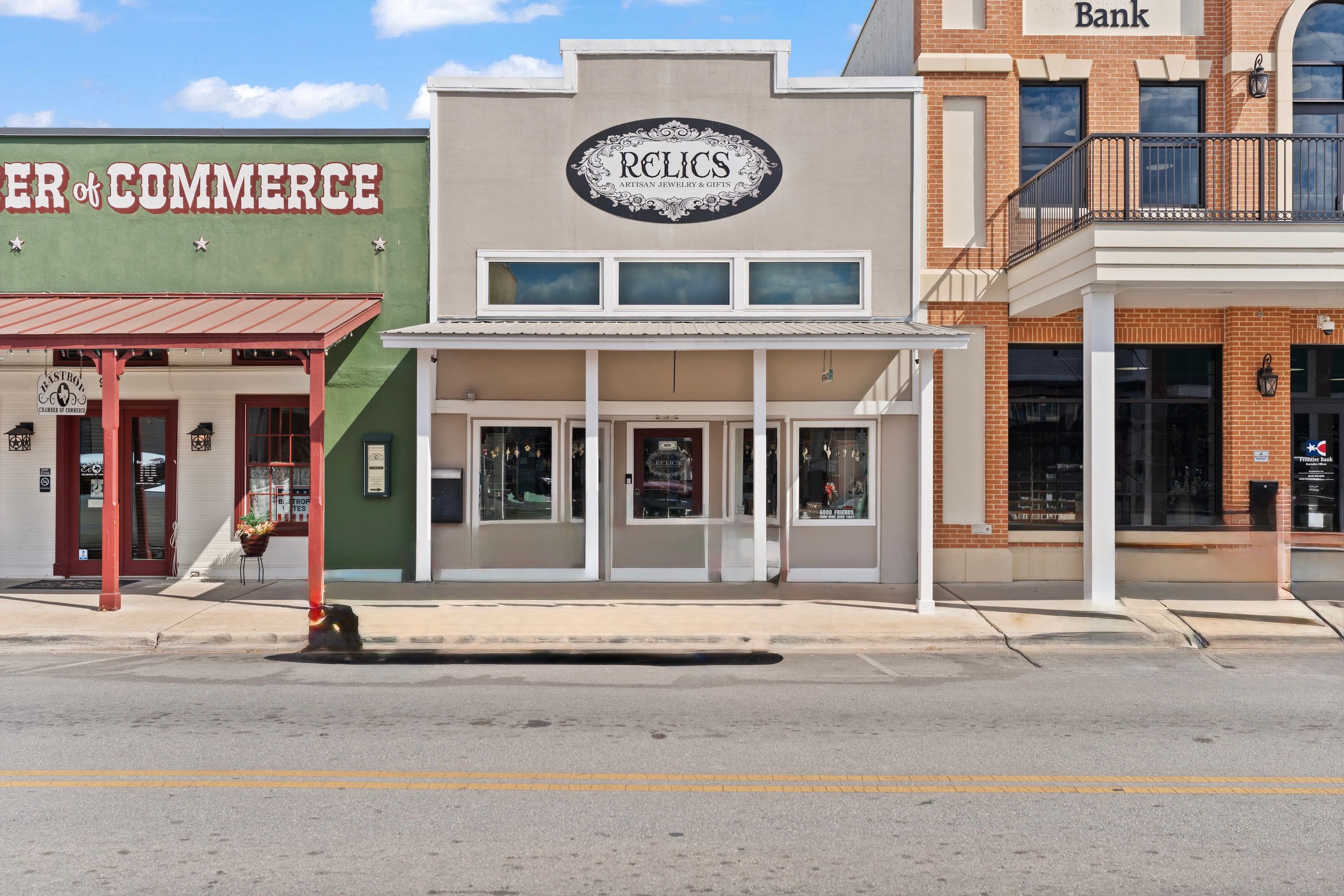 1-print-925-main-st (edit) 3000x2000px.jpg