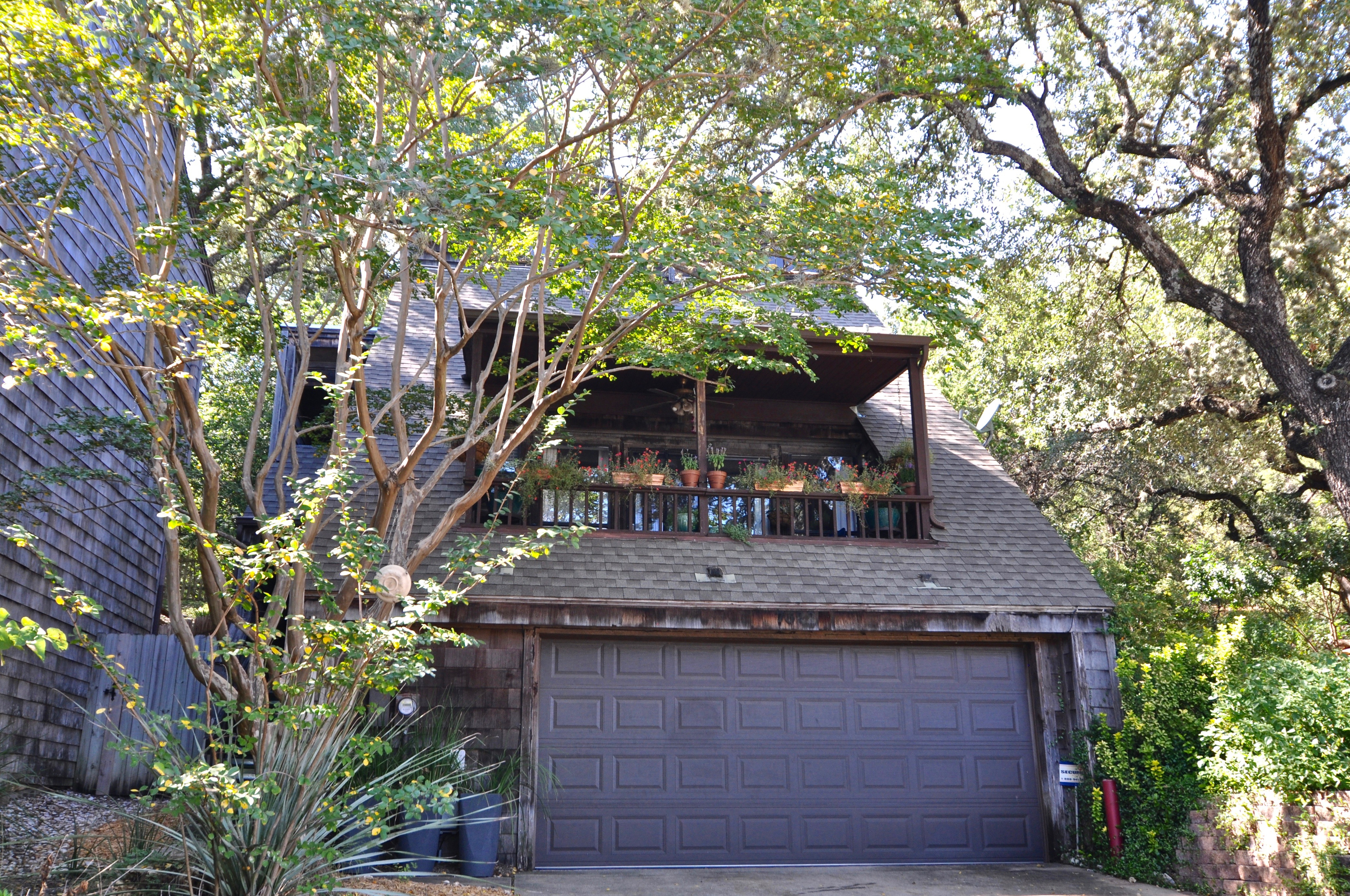 7322 Cave Hollow Exterior 2 (edit hi DSC_0661).jpg