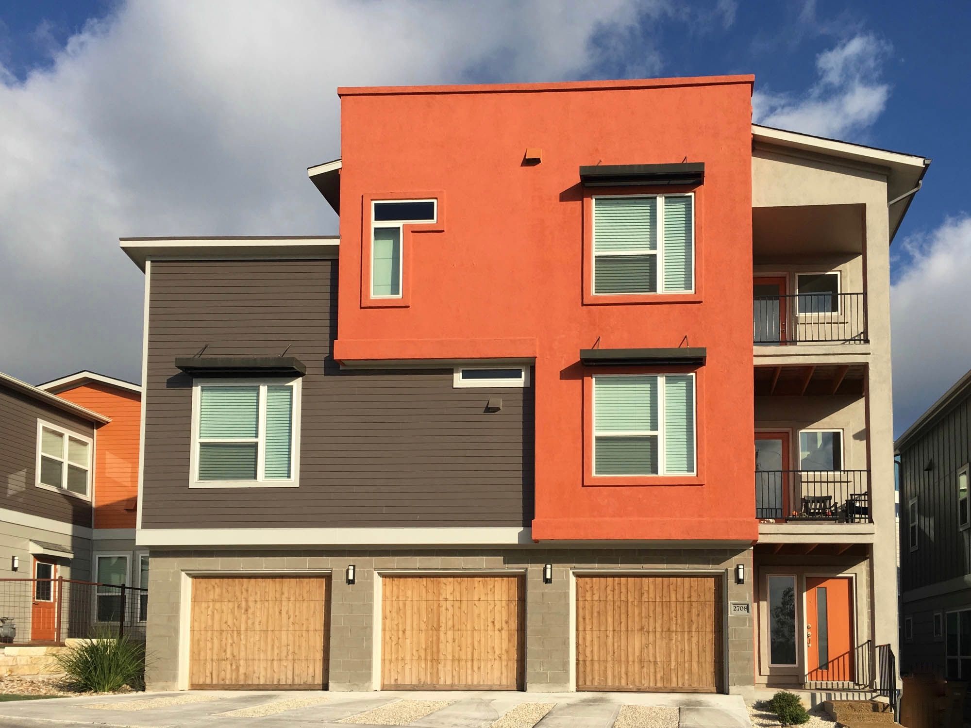 2708 Pither 115-2-2 Exterior (edit).jpg