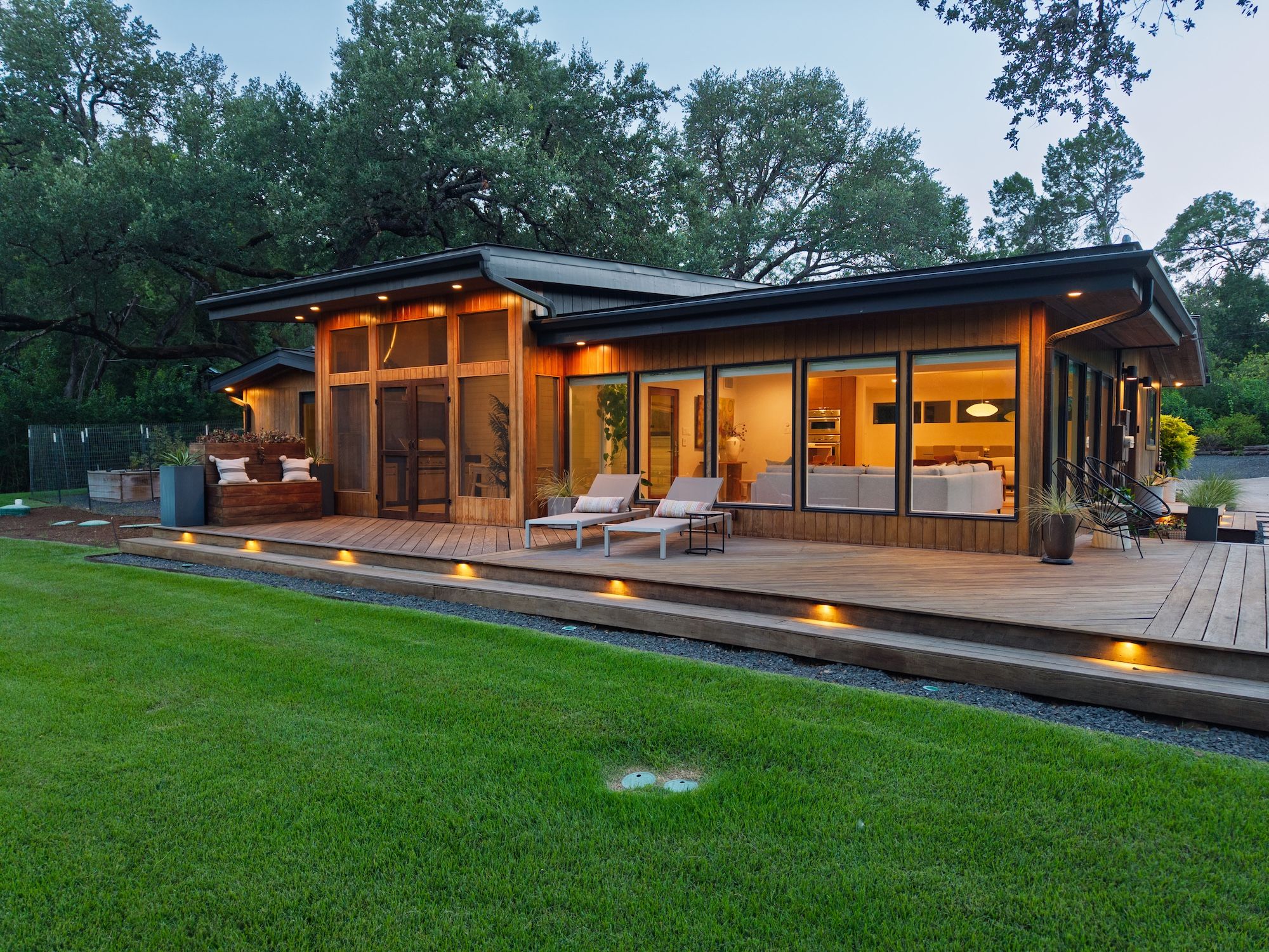 609 Laurel Valley Side Dusk_0337_D 2000x1500px.jpeg