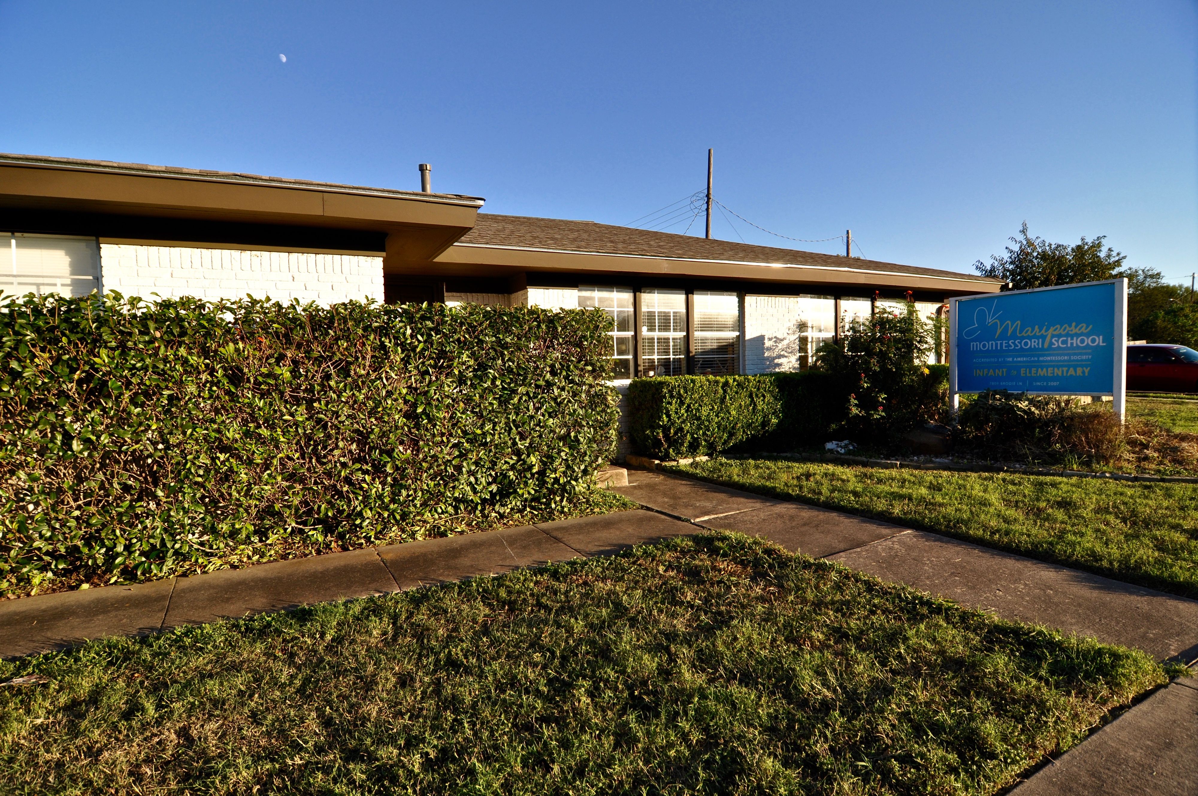 7809 Brodie front exterior (edit hi DSC_0693).jpg