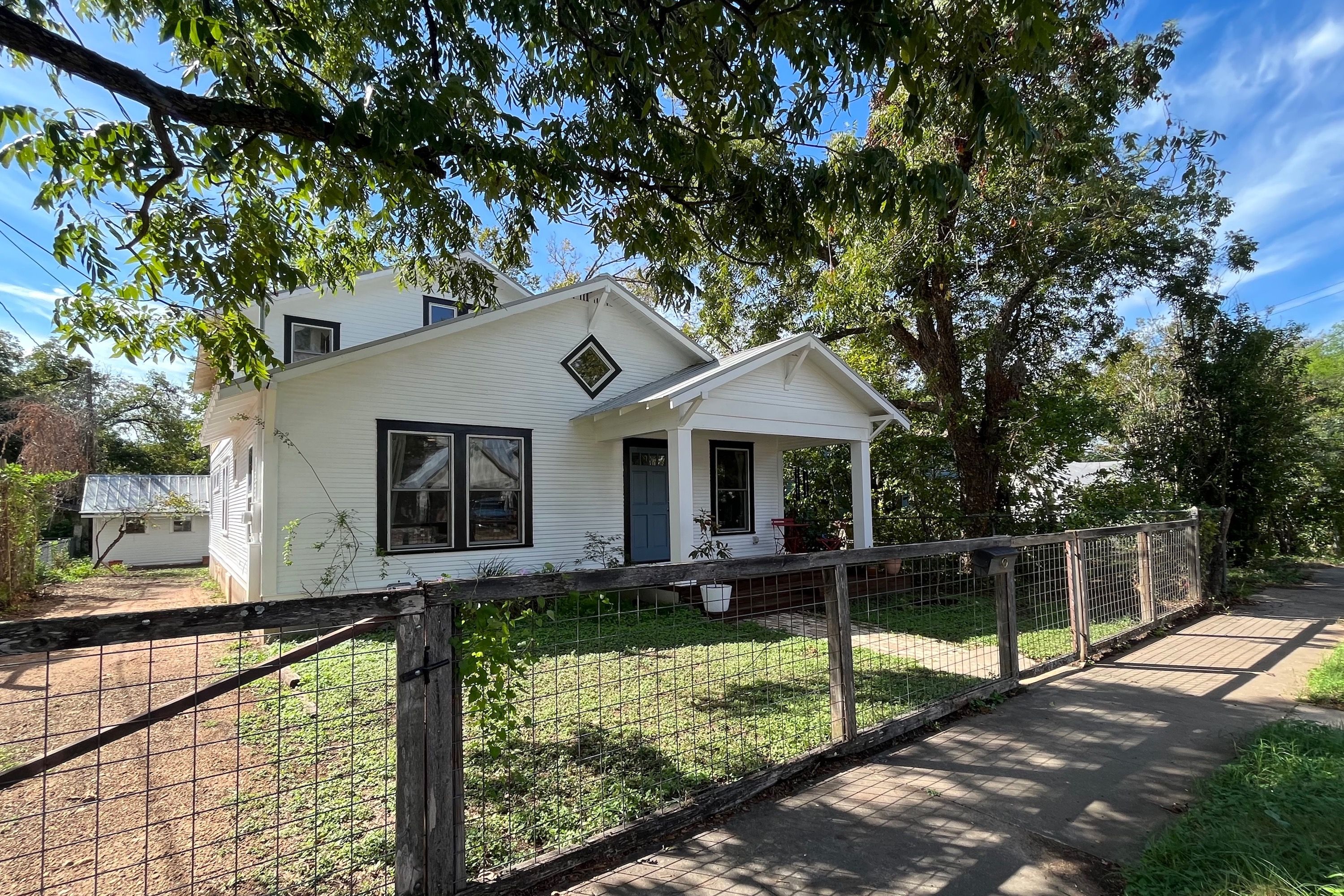 1207 Cotton Exterior IMG_5003 3000x2000px.jpg