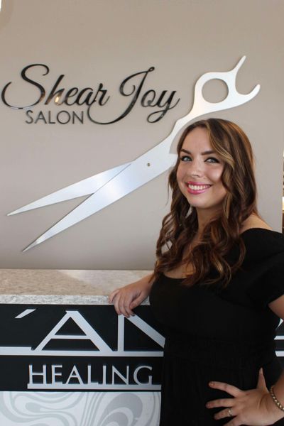 AngelaSimokatProfessionalHairStylistShearJoySalon.jpg