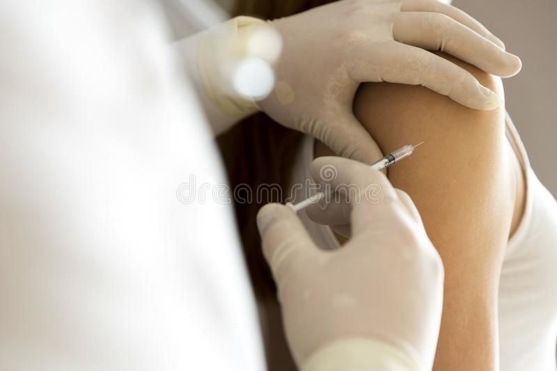 doctor-hand-make-patient-insulin-flu-shot-syringe-subcutaneous-arm-injection-vaccination-doctor-hand-make-patient-insulin-flu-110263596.jpeg