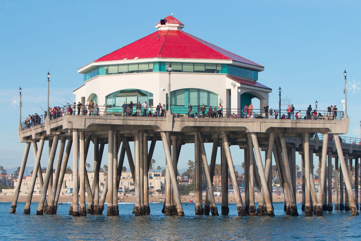 Huntington Beach Pier - Pier Fishing in California