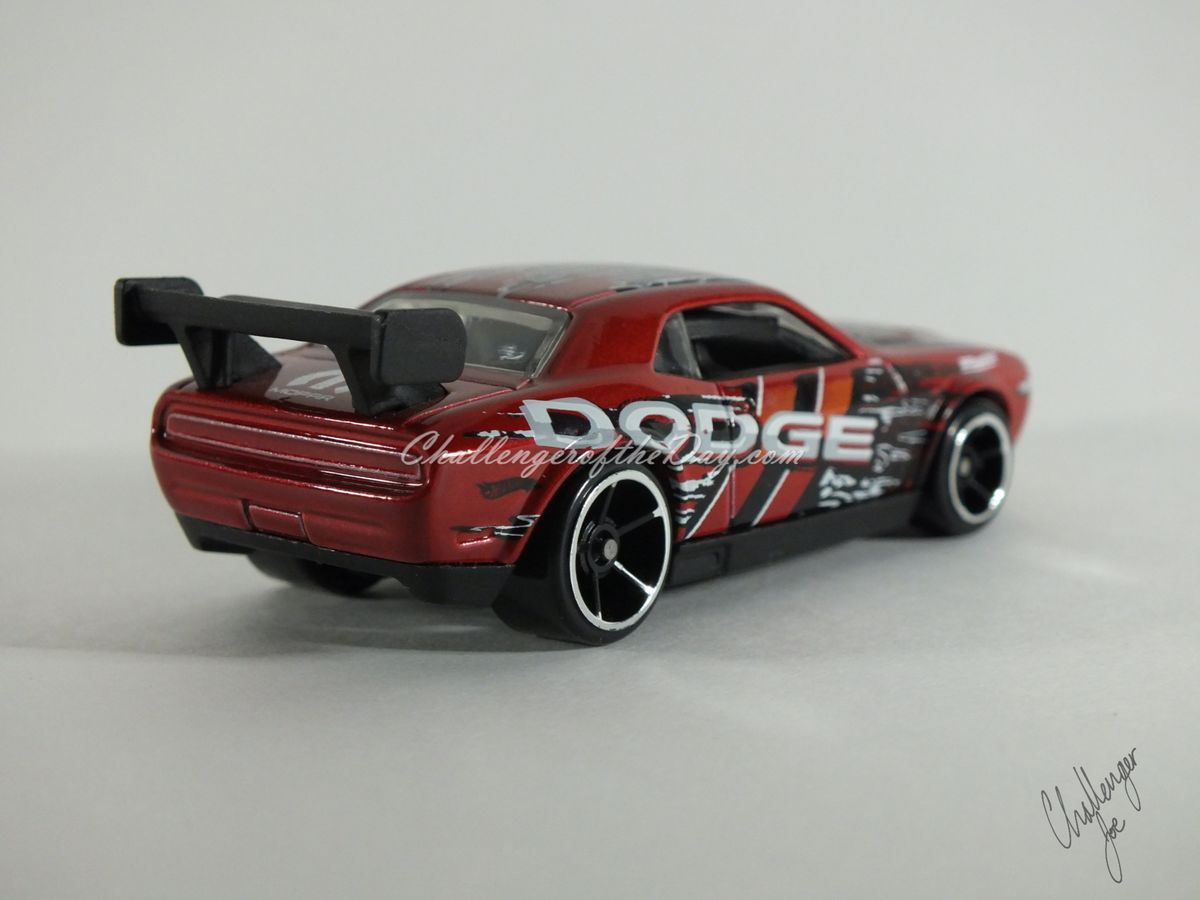 Hot Wheels Dodge Challenger Drift Car Red (4).JPG