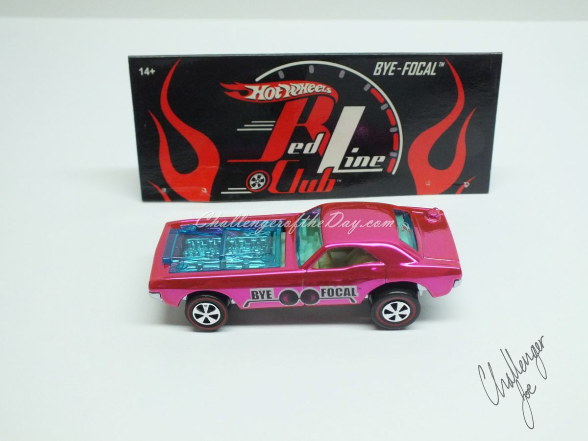RLC Spectaflame Pink 2004 Bye Focal Twin V8 (9).JPG