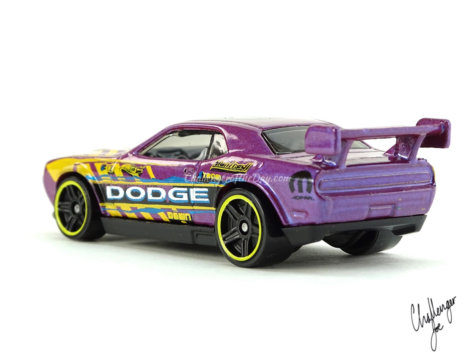 Hot Wheels Dodge Challenger Drift Car Pearl Purple