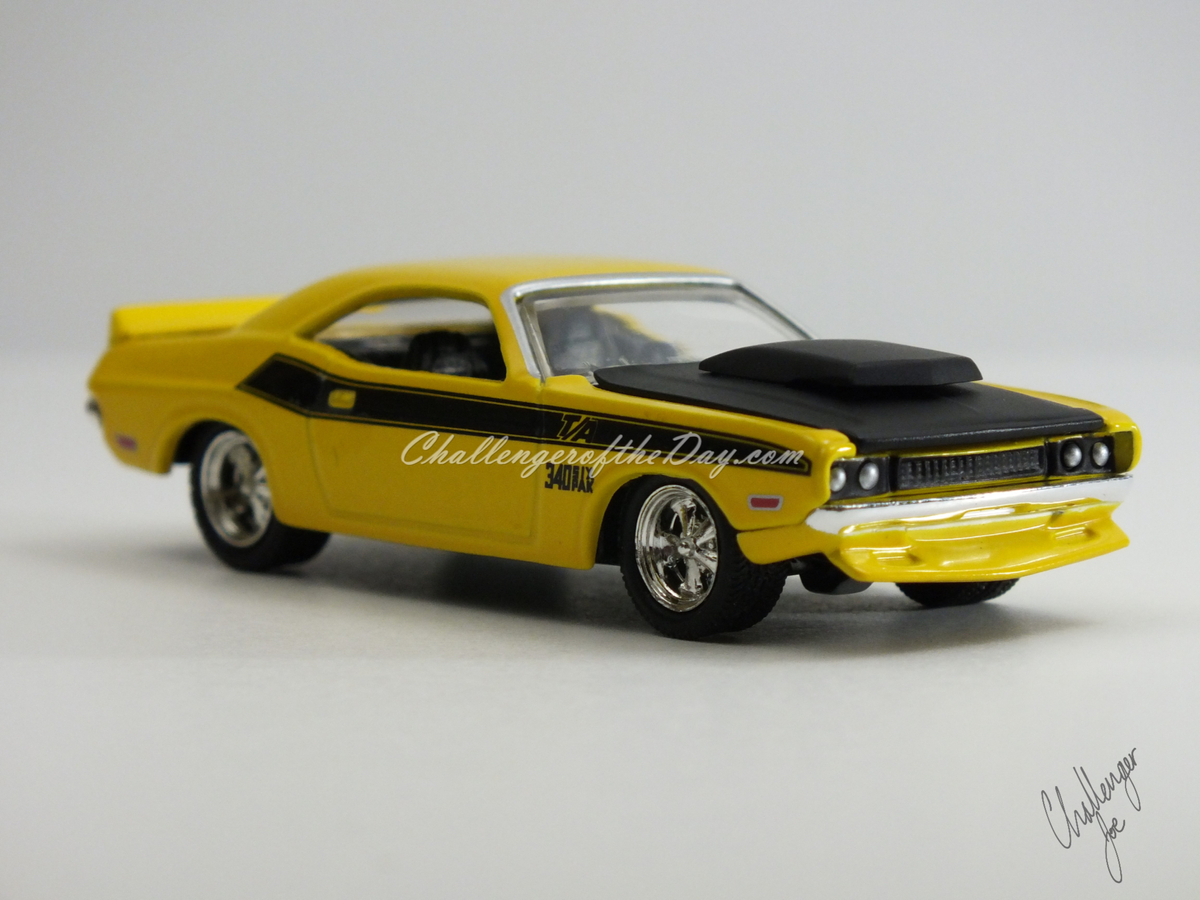 1970 Dodge Challenger Hot Wheels 100 Percent Yellow T/A 340 Six Pack