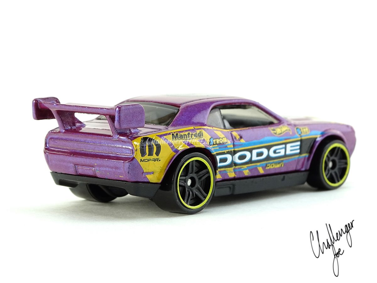 Hot Wheels Dodge Challenger Drift Car Pearl Purple