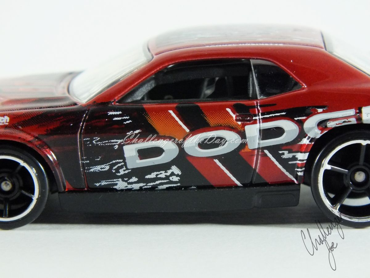 Hot Wheels Dodge Challenger Drift Car Red (6).JPG