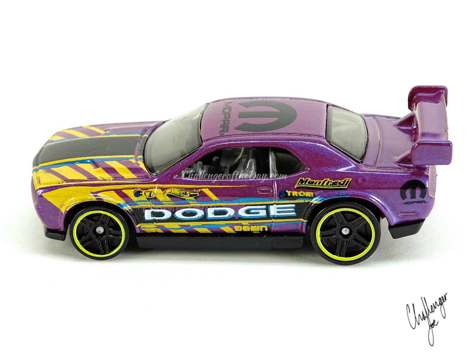 Hot Wheels Dodge Challenger Drift Car Pearl Purple