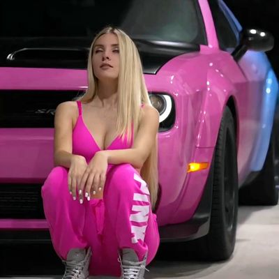 mopar girl_2.jpg