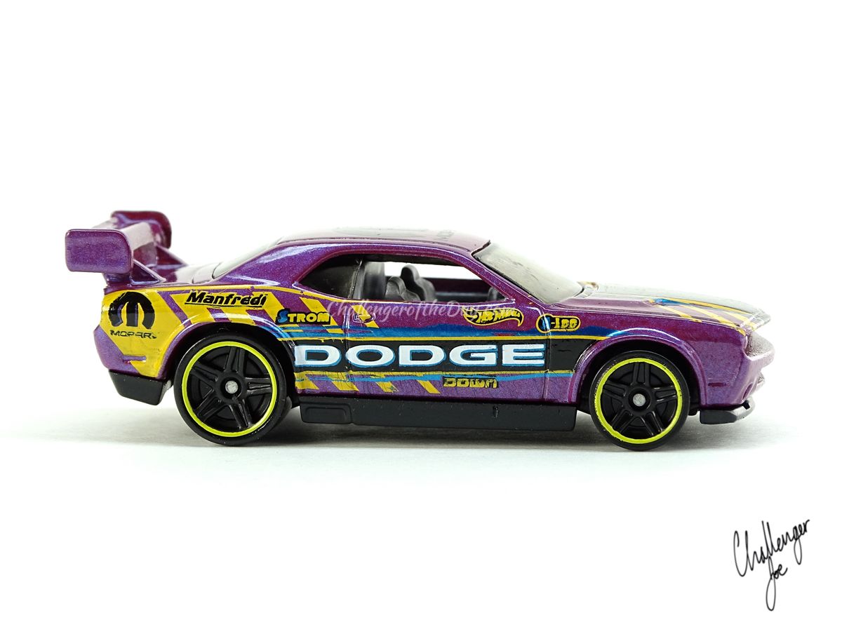 Hot Wheels Dodge Challenger Drift Car Pearl Purple