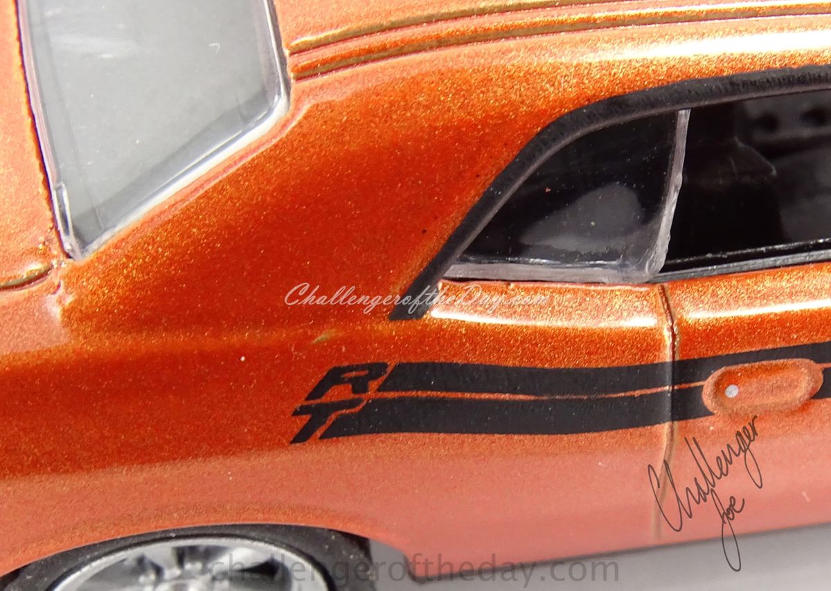 Greenlight 2011 Dodge Challenger RT Classic Orange 2011-2012 Trade Show Car (9).JPG