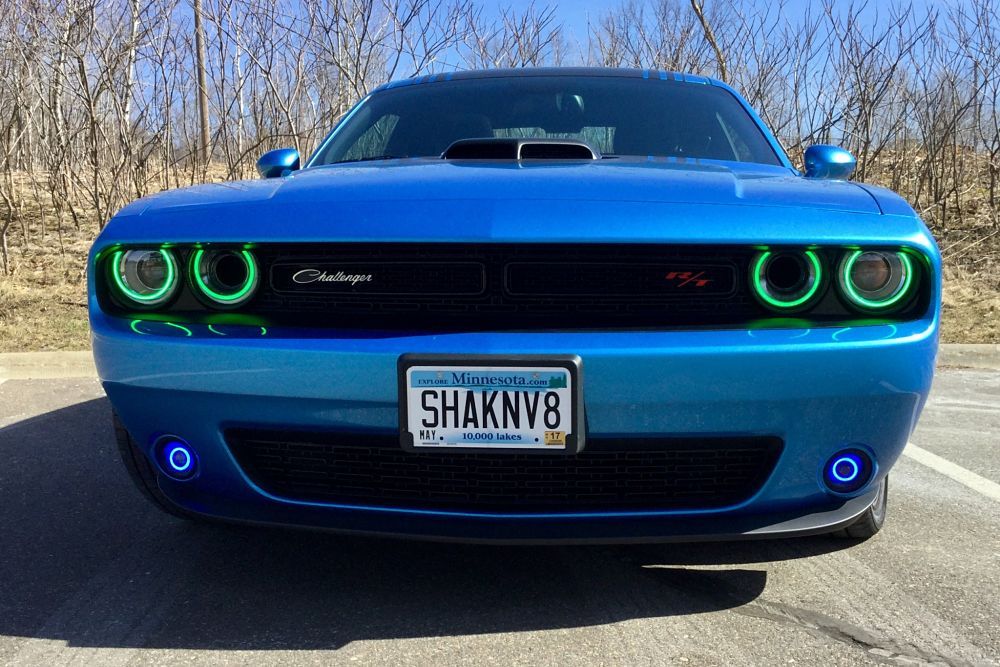 Front End View of 2015 Dodge Challenger Shaker
