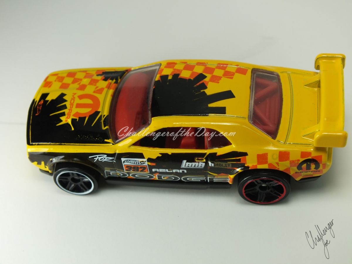 Hot Wheels Dodge Challenger Drift Car Yellow (7).JPG