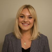 Headshot_Brynn Bussanmas.JPG