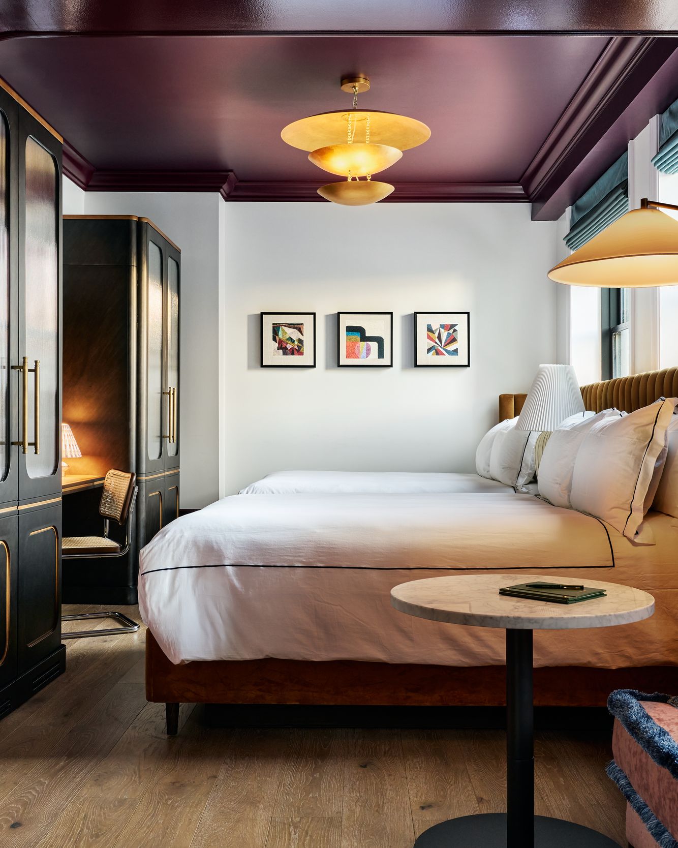 $25 Club Room Credit & Late Check-Out