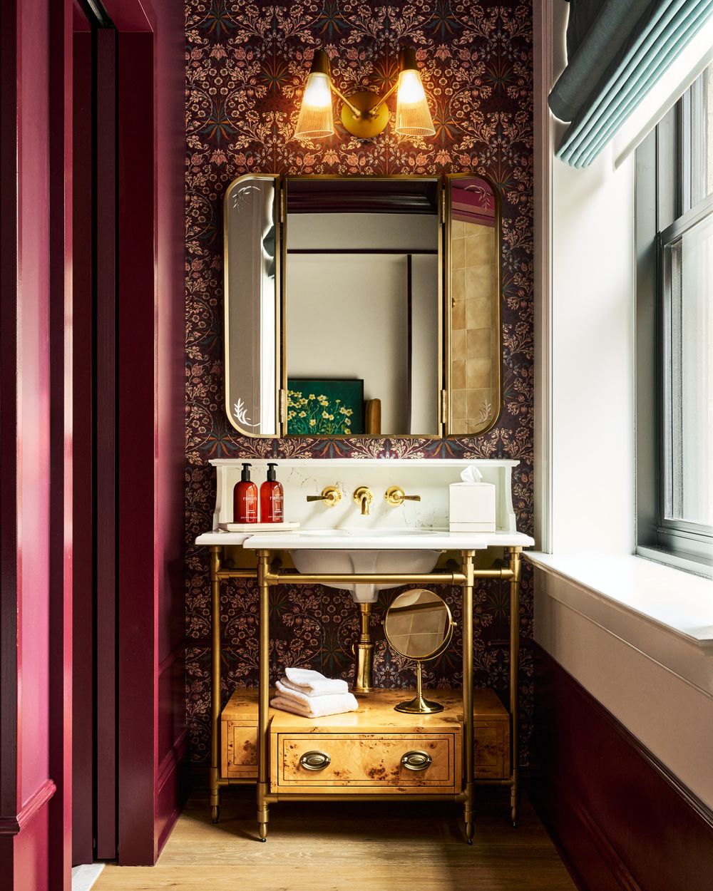 King Room Vanity