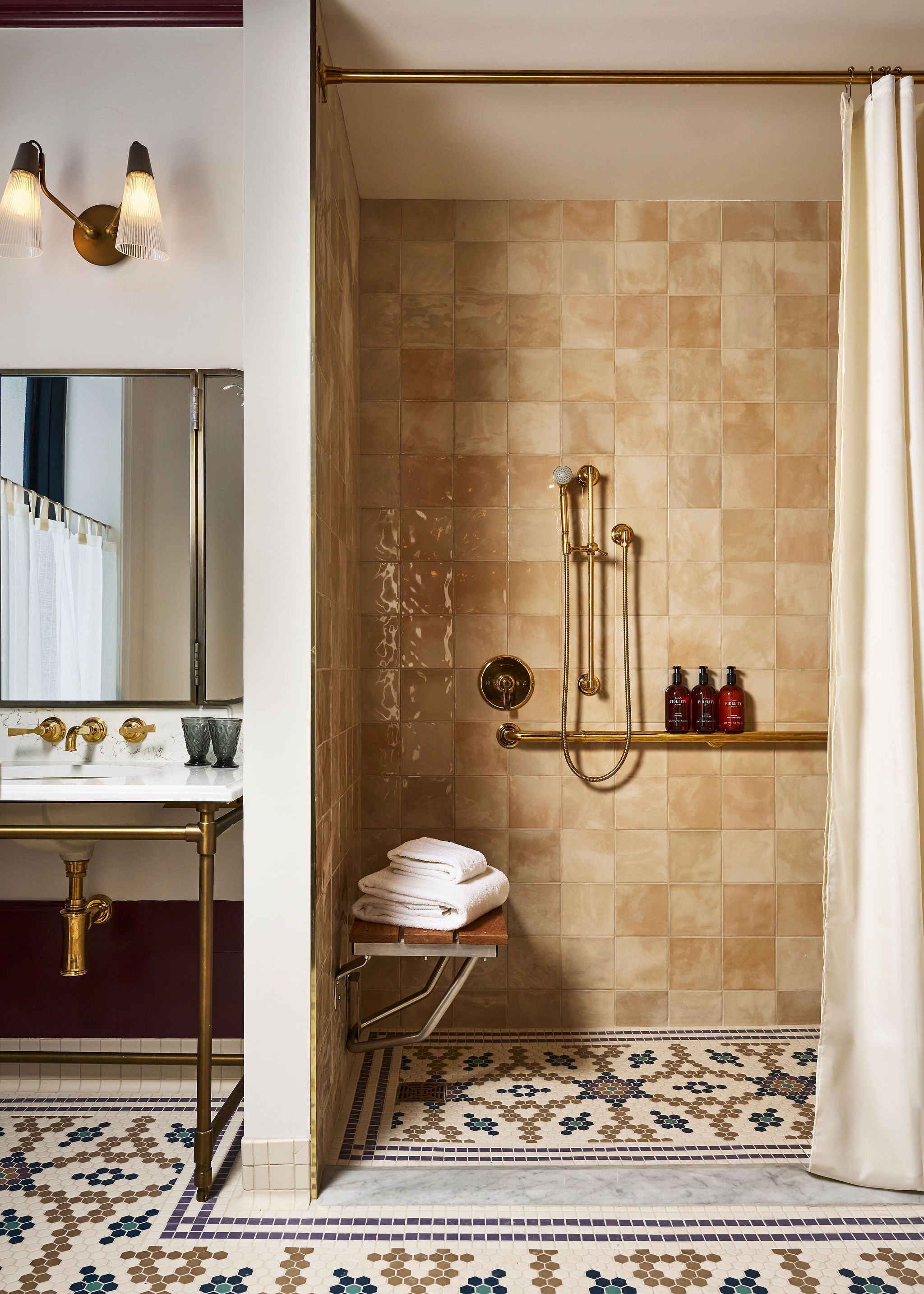 Roll In Shower 2.jpg