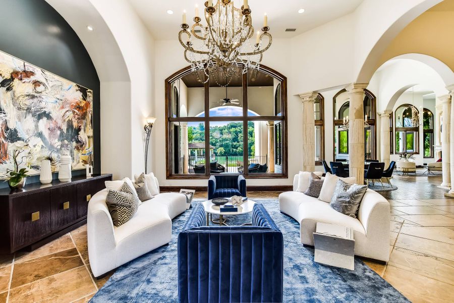 Luxury Lake Austin Vacation Home Decor (Click image for more)