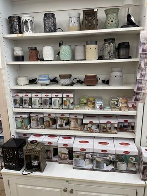 Wax melt warmers.jpeg