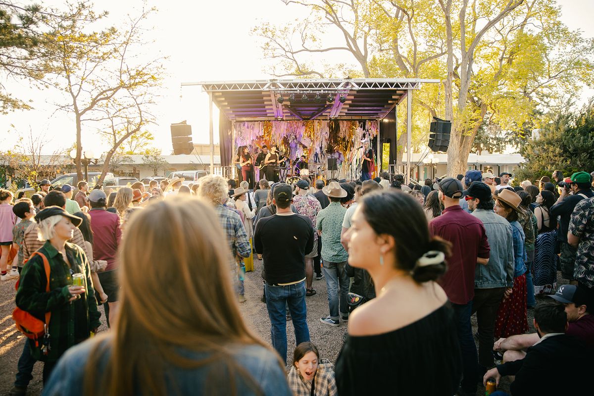 5.6.23 High Road El Rey Court x RR-8835.jpg